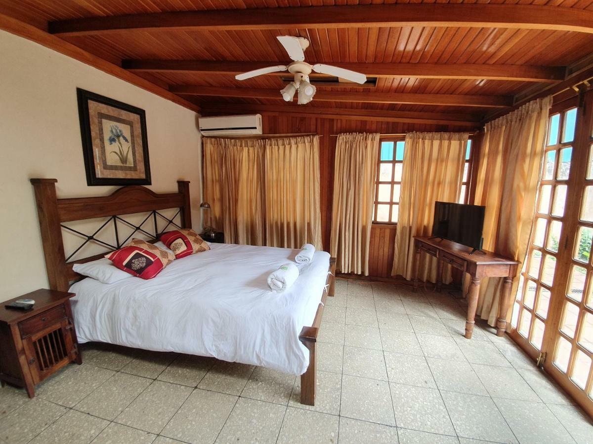 Turrialba Bed & Breakfast Kültér fotó